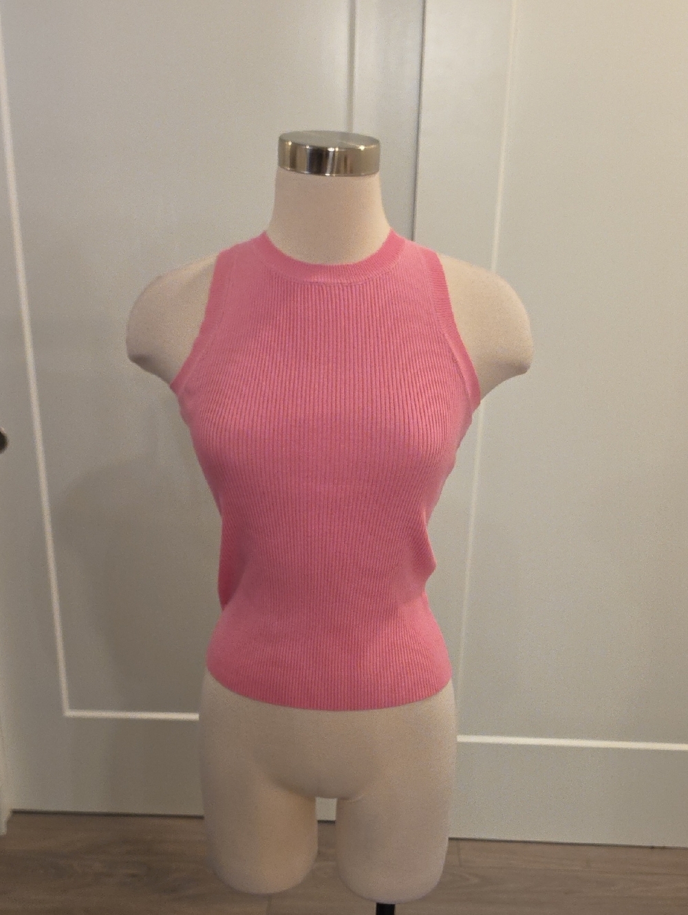 The Workshop brand  Womens Pink Ribbed Tank size L new with tags